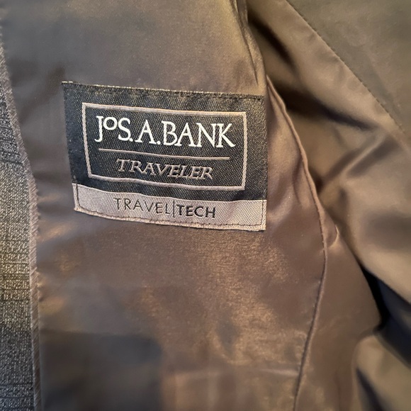 Jos A. Bank Travel Tech Slim Fit Plaid Sportcoat - Picture 5 of 8